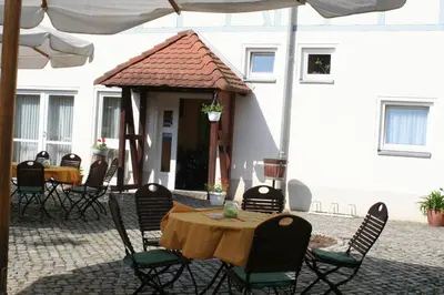 Das Gebäude in dem sich das Hotel befindet
