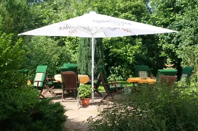 Ein Garten an der Unterkunft Landhotel 