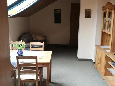 Ein Sitzbereich in der Unterkunft Elbhangzimmer Dresden