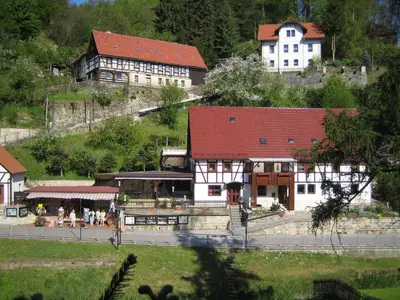 Das Gebäude in dem sich die Ferienwohnung befindet