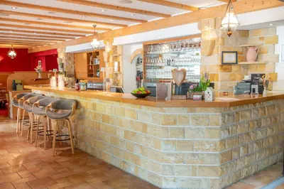 Lounge oder Bar in der Unterkunft AaRa Hotel
