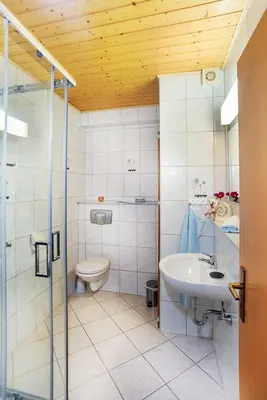 Ein Badezimmer in der Unterkunft Ferienhaus 