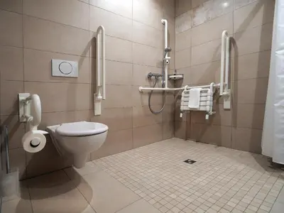 Ein Badezimmer in der Unterkunft Hotel Martha Dresden