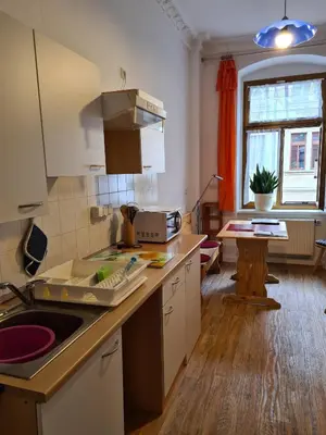 Küche/Küchenzeile in der Unterkunft FeWo-Regenbogen-Dresden