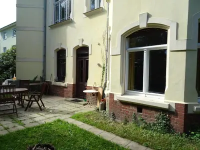 Ein Garten an der Unterkunft Villa Bellevue Dresden