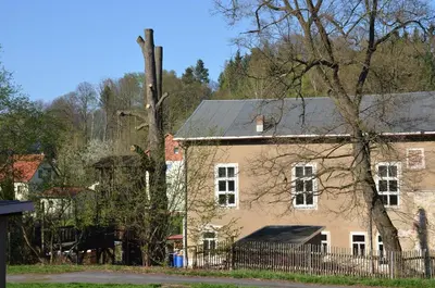 Das Gebäude in dem sich die Ferienwohnung befindet