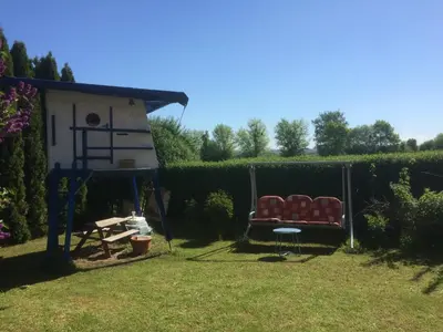 Ein Garten an der Unterkunft Haus Sonnenstein