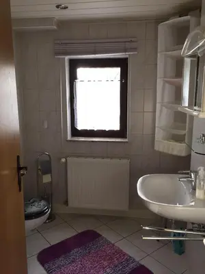 Ein Badezimmer in der Unterkunft Ferienwohnung Schmidt 2