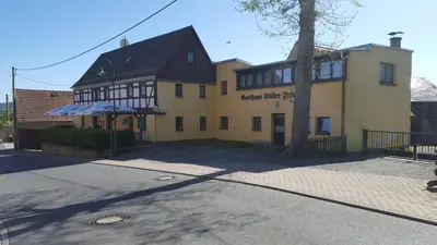 Das Gebäude in dem sich das Hotel befindet