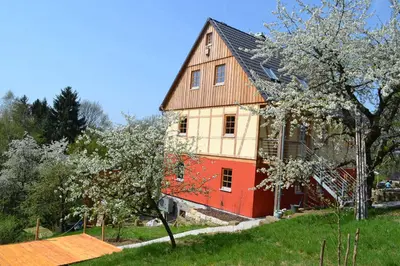 Ein Garten an der Unterkunft Ferienwohnung Brox