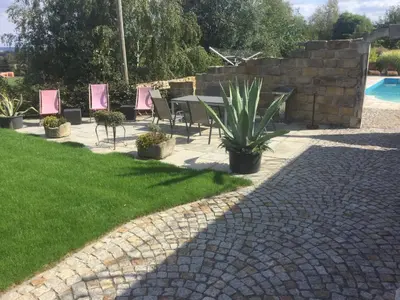 Der Swimmingpool an oder in der Nähe von Villa Eddi & Emmi