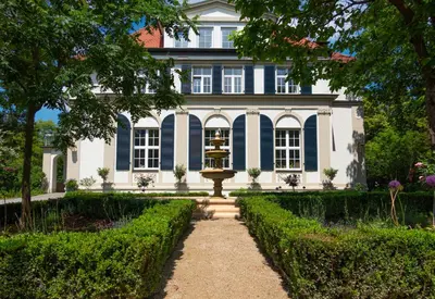 Ein Garten an der Unterkunft Villa Golding - Flat 1