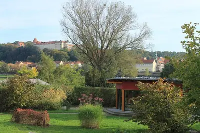 Ein Garten an der Unterkunft Ferienoase