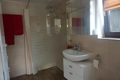 Ein Badezimmer in der Unterkunft FerienhausTeube