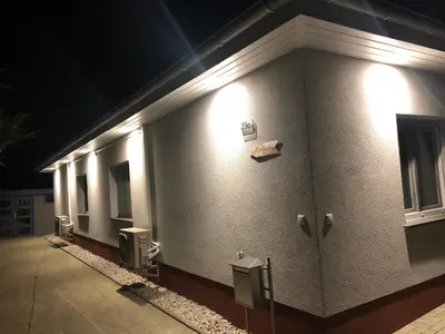 Das Gebäude in dem sich das Ferienhaus befindet