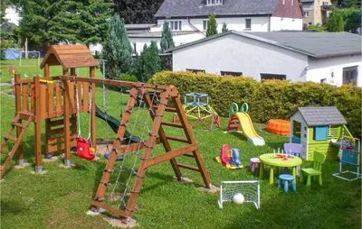 Ein Kinderspielbereich in der Unterkunft Cozy Apartment In Gelenau With Wifi