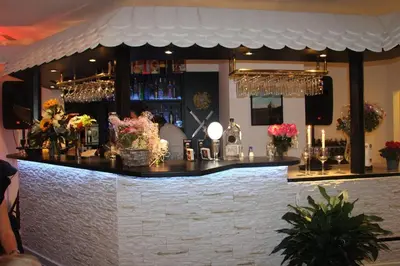 Lounge oder Bar in der Unterkunft City Hotel