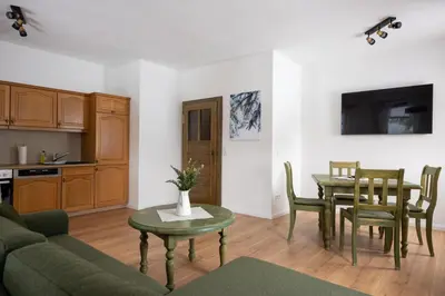 Küche/Küchenzeile in der Unterkunft Ferienanlage Zum Silberstollen 2 Häuser am Berg Polderhof und Weißeritzhütte