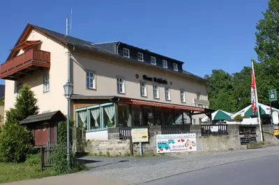 Das Gebäude in dem sich das Hotel befindet