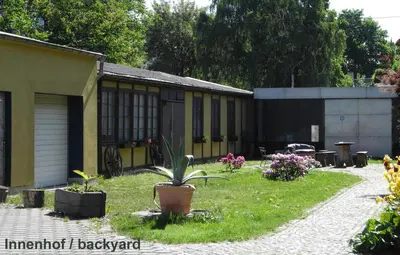 Ein Garten an der Unterkunft Hostel kangaroo-stop