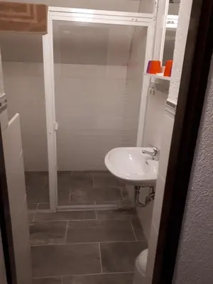 Ein Badezimmer in der Unterkunft Meschkes Gasthaus Pension