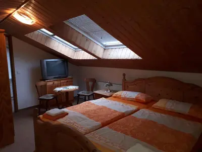 Ein Bett oder Betten in einem Zimmer der Unterkunft Meschkes Gasthaus Pension