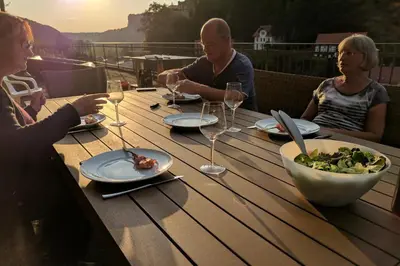 Essen in der Lodge oder in der Nähe