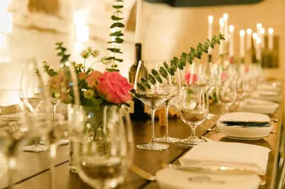Getränke in der Unterkunft Villa Sorgenfrei und Restaurant Atelier Sanssouci