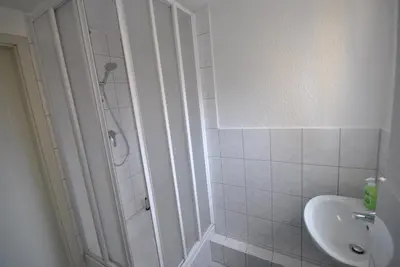 Ein Badezimmer in der Unterkunft Gasthof und Hotel Roter Hirsch