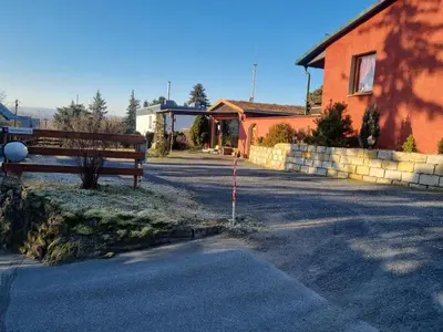 Das Gebäude in dem sich die Ferienwohnung befindet