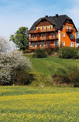 Ein Garten an der Unterkunft Panorama-Apartments Weinberghaus