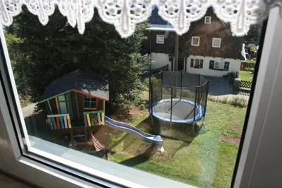 Ein Kinderspielbereich in der Unterkunft Zum-Seiffener-Sprengmeister
