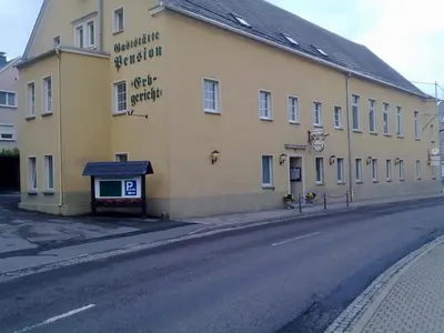 Das Gebäude in dem sich die Pension befindet
