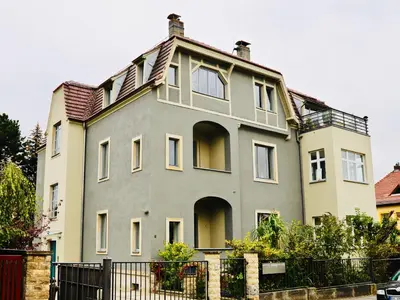 Das Gebäude in dem sich die Ferienwohnung befindet