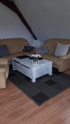 Ein Sitzbereich in der Unterkunft Monteur- und Ferienwohnung in Hainichen - Obergeschoss oder Dachgeschoss - Familie Weber