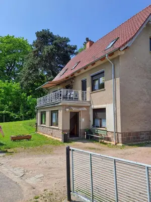 Das Gebäude in dem sich die Ferienwohnung befindet