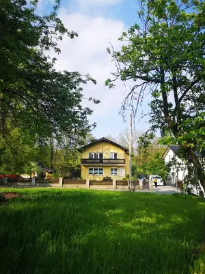 Ein Garten an der Unterkunft Seeblick Apartments Mühlau
