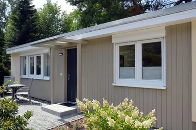 Das Gebäude in dem sich das Ferienhaus befindet