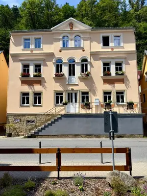 Das Gebäude in dem sich das Hotel befindet