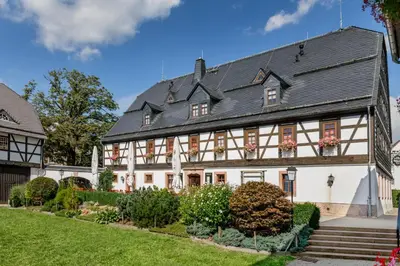Das Gebäude in dem sich das Hotel befindet