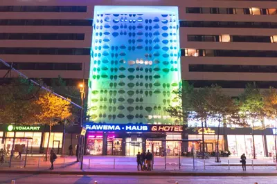 Das Gebäude in dem sich das Hotel befindet