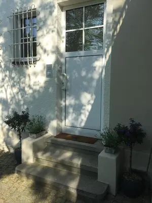 Ein Garten an der Unterkunft Villa Golding - Flat 3