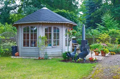 Ein Garten an der Unterkunft Ferienwohnung Oberloschwitz