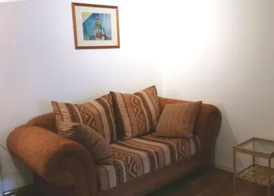 Ein Sitzbereich in der Unterkunft Hof Heideland 2 - Fenster zum Hof