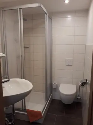 Ein Badezimmer in der Unterkunft Gästehaus Heidi