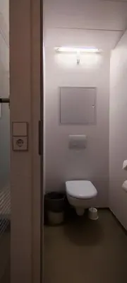 Ein Badezimmer in der Unterkunft ibis budget Dresden City