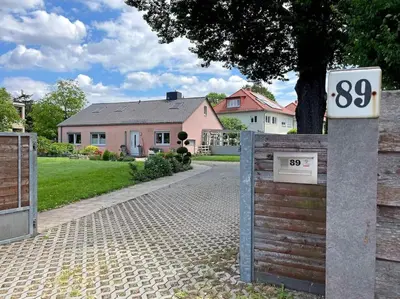 Das Gebäude in dem sich die Ferienwohnung befindet
