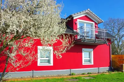 Das Gebäude in dem sich die Ferienwohnung befindet