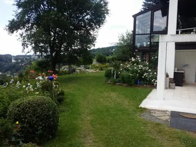 Ein Garten an der Unterkunft Ferienwohnungen Thomsen Bergdorf Pobershau