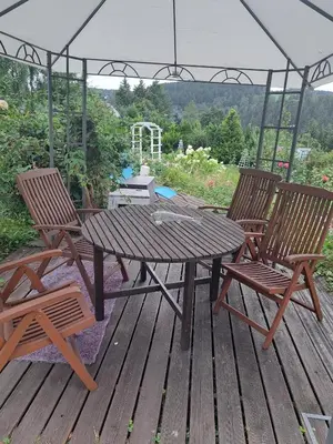 Ein allgemeiner Bergblick oder ein Berglick von der Ferienwohnung aus